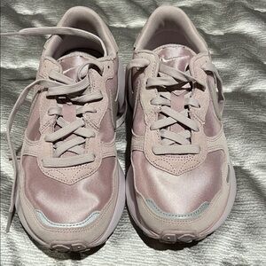 Nike Women's Light Pink Sneakers